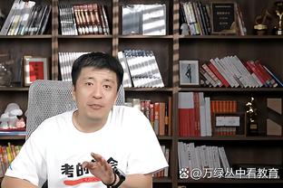 罗贝托社媒晒进球照片：祝贺吉乌，继续这样下去！